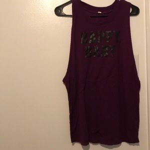 Alo Yoga Happy, Baby tank